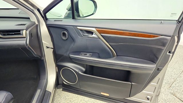 2019 Lexus RX RX 350 AWD w/ Navigation System, Premium Pkg & Power Moonroof  - 23020102 - 26