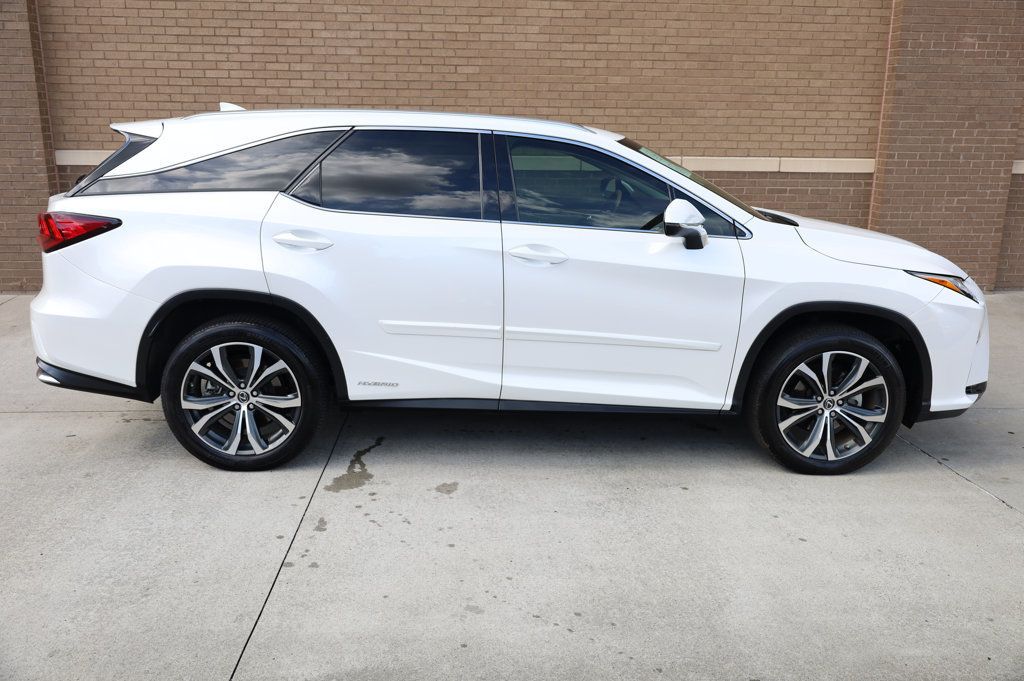 2019 Lexus RX 450hL Luxury AWD photo 2