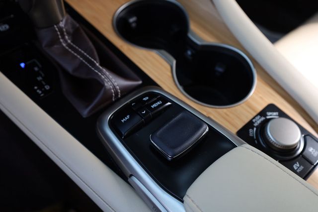 2019 Lexus RX RX 450hL Luxury AWD - 22928751 - 42