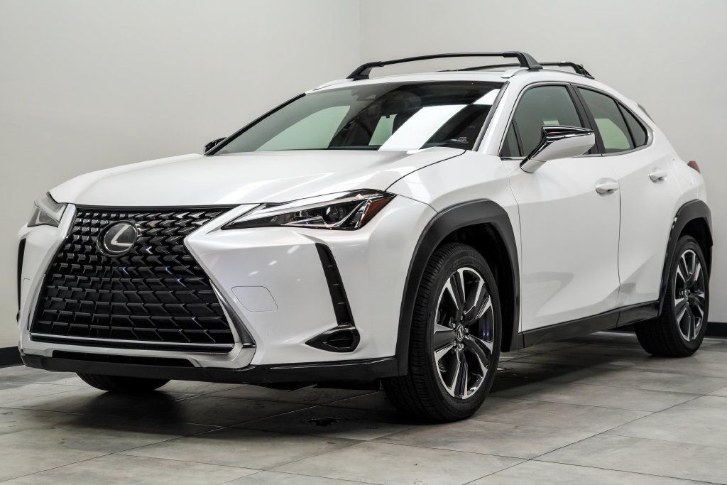 Lexus UX photo 7
