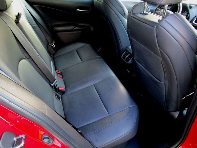 2019 Lexus UX UX 250h AWD - 23078333 - 17