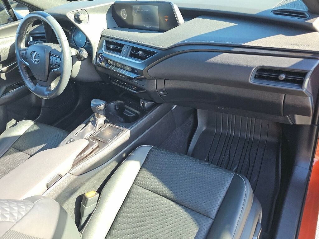 2019 Lexus UX UX 250h AWD - 22946560 - 9