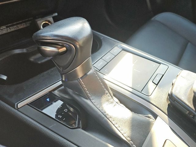 2019 Lexus UX UX 250h AWD - 22946560 - 31