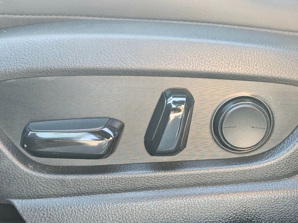 2019 Lexus UX UX 250h AWD - 22946560 - 34