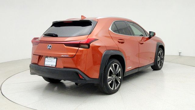 2019 Lexus UX UX 250h AWD with Premium Package & Parking Assist - 22947412 - 4