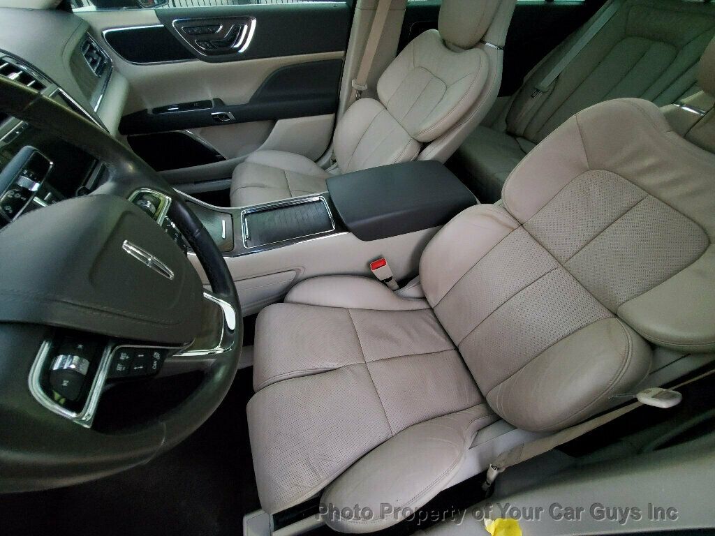 2019 Lincoln Continental Select photo 11