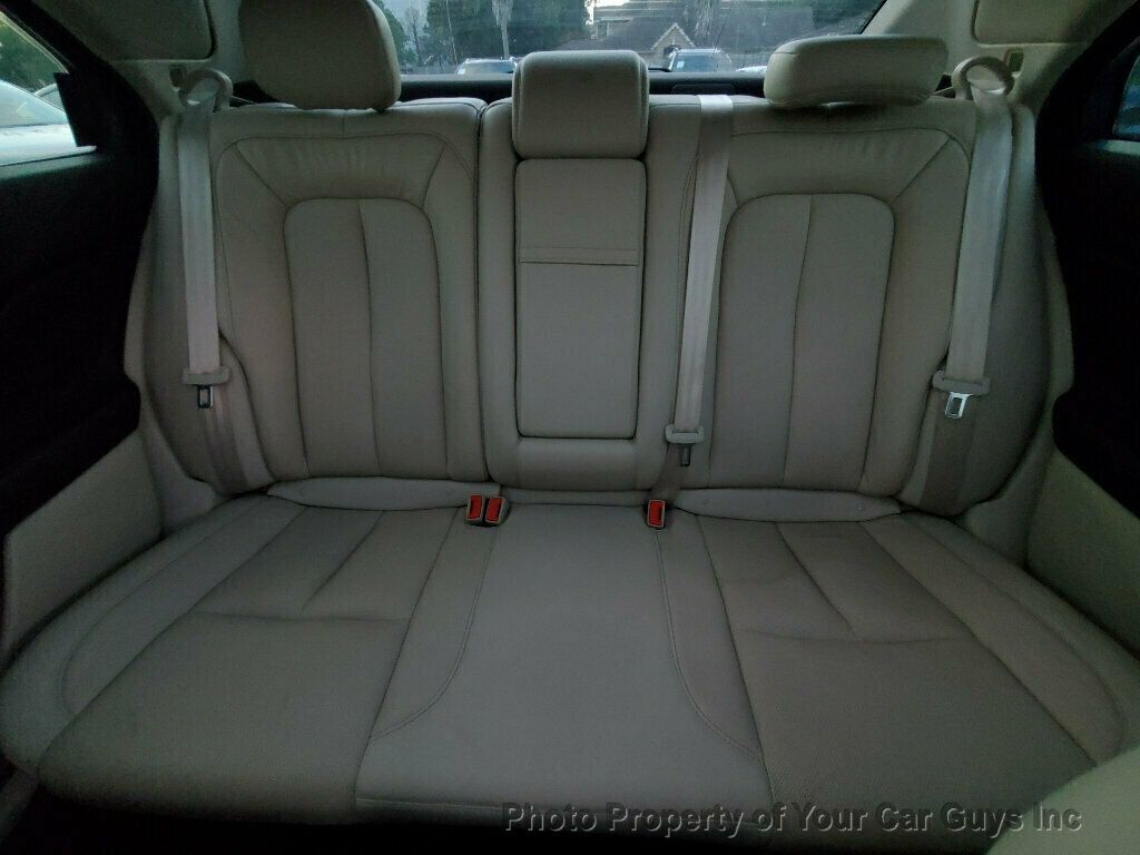 2019 Lincoln Continental Select photo 13