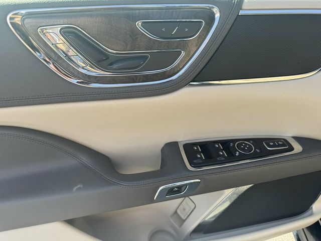 2019 Lincoln Continental Select AWD - 23058229 - 12