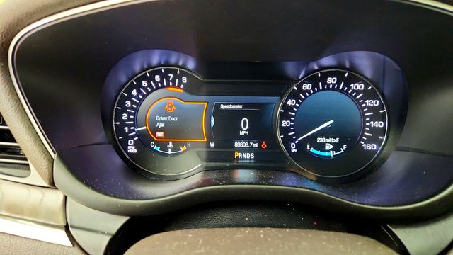 2019 Lincoln MKC Reserve AWD w/ 2.3L Turbo, Technology Pkg & Climate Pkg - 23091311 - 14