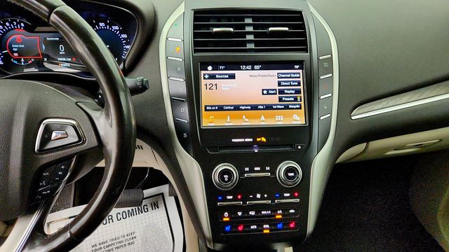 2019 Lincoln MKC Reserve AWD w/ 2.3L Turbo, Technology Pkg & Climate Pkg - 23091311 - 17