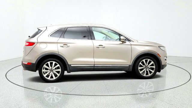 2019 Lincoln MKC Reserve AWD w/ 2.3L Turbo, Technology Pkg & Climate Pkg - 23091311 - 3