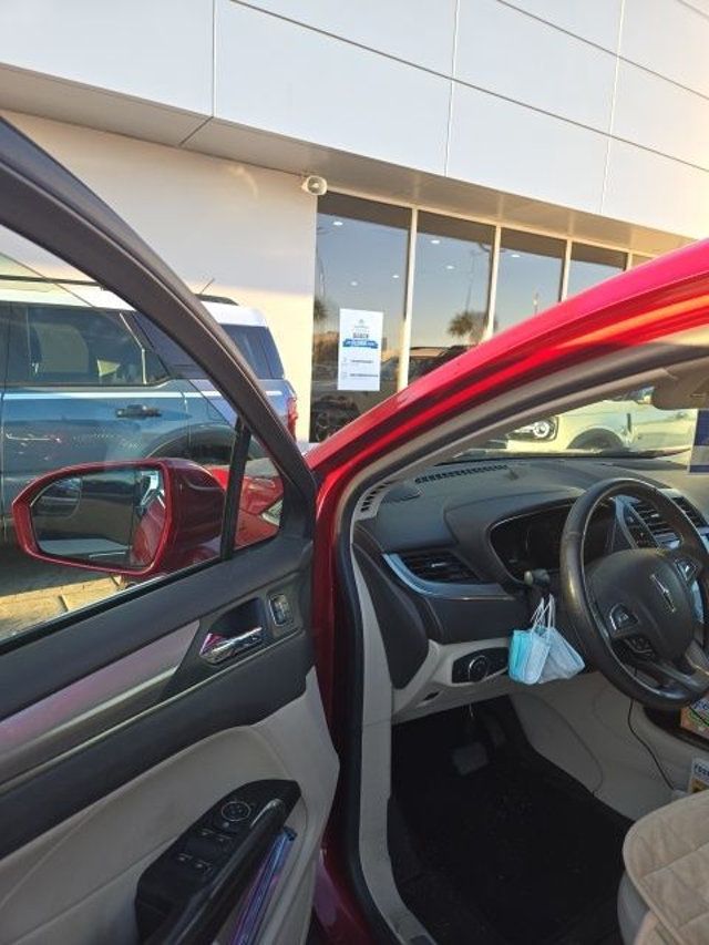 2019 Lincoln MKC Standard FWD - 22947104 - 4