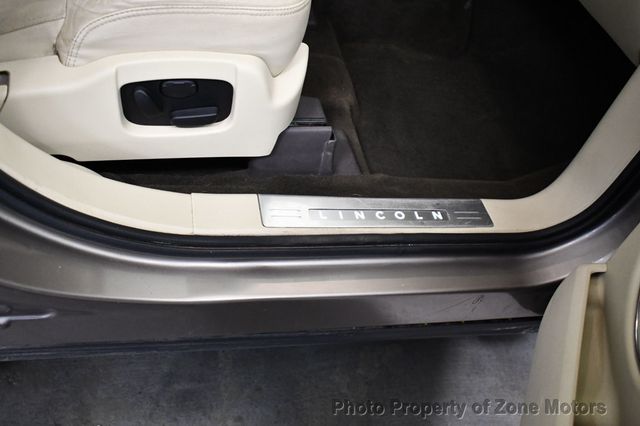 2019 Lincoln MKT 3.5L AWD Reserve - 23071606 - 12