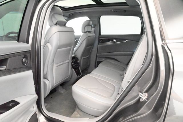 2019 Lincoln Nautilus Reserve - 22928211 - 17