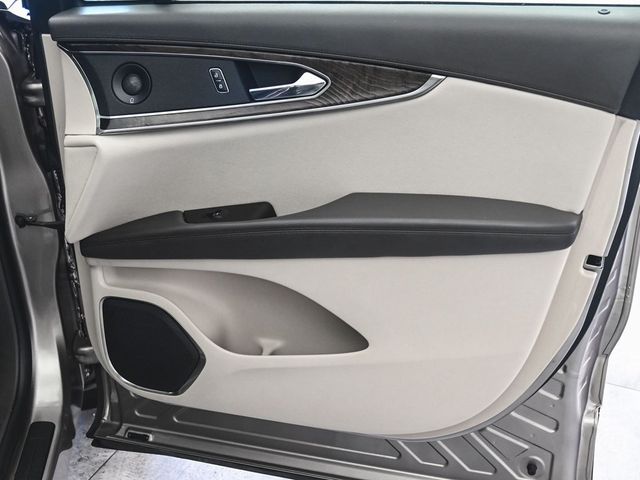 2019 Lincoln Nautilus Reserve - 22980198 - 10