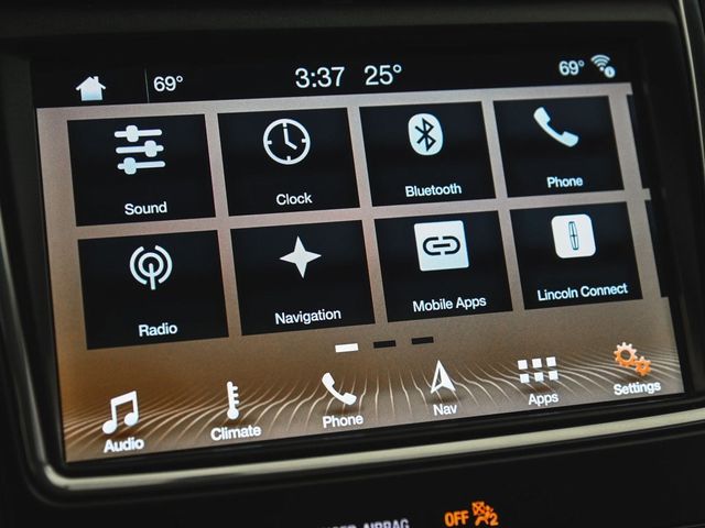 2019 Lincoln Nautilus Reserve - 22980198 - 17