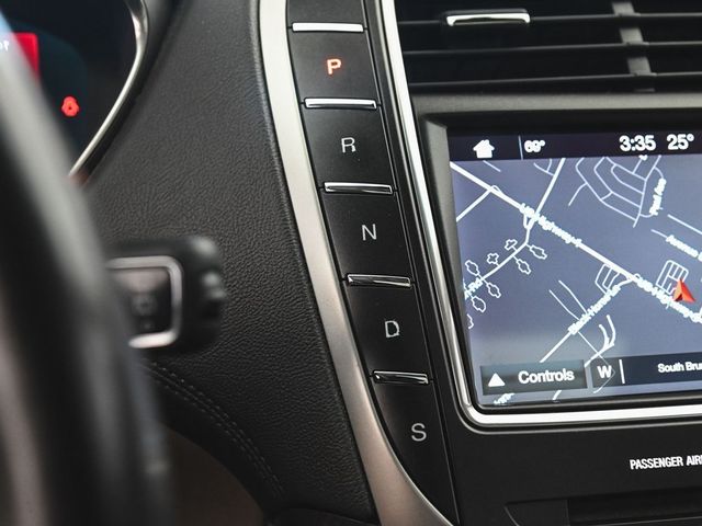 2019 Lincoln Nautilus Reserve - 22980198 - 30