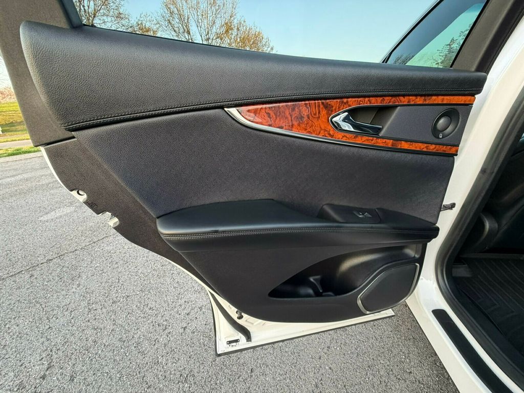 2019 Lincoln Nautilus Reserve, ALL Wheel Drive, Tech Package, Driver Assist Package - 22998312 - 13