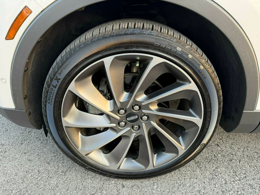 2019 Lincoln Nautilus Reserve, ALL Wheel Drive, Tech Package, Driver Assist Package - 22998312 - 18