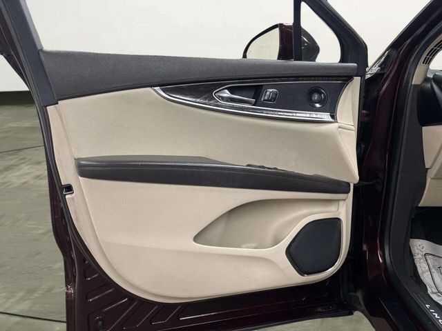 2019 Lincoln Nautilus Reserve AWD - 22982274 - 10