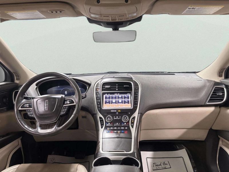 2019 Lincoln Nautilus Reserve AWD - 22982274 - 24