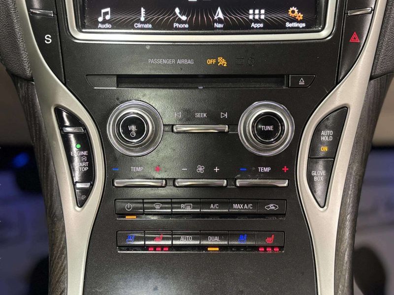 2019 Lincoln Nautilus Reserve AWD - 22982274 - 31