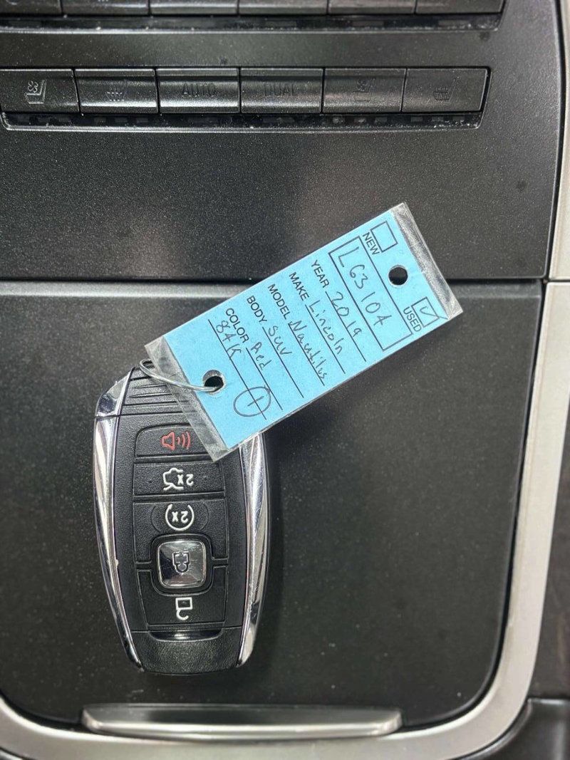 2019 Lincoln Nautilus Reserve AWD - 22982274 - 43