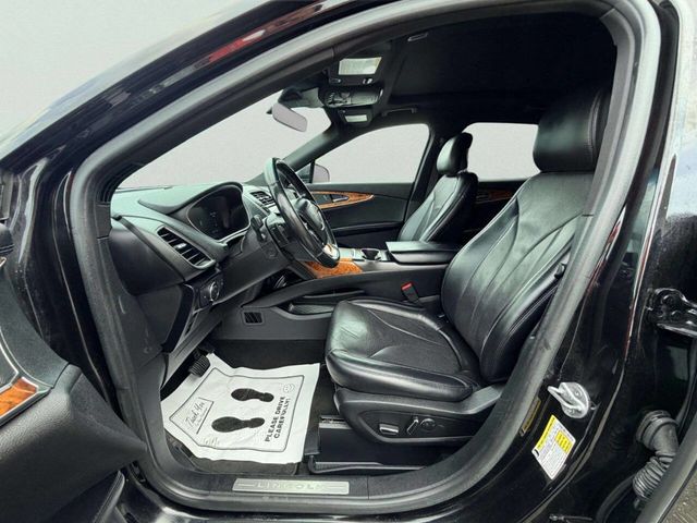 2019 Lincoln Nautilus Reserve AWD - 23037396 - 17