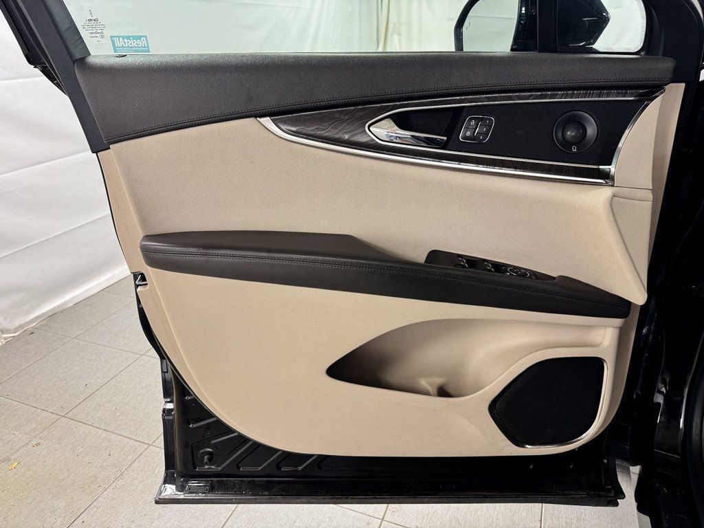 2019 Lincoln Nautilus Reserve AWD - 23067251 - 12