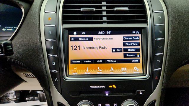 2019 Lincoln Nautilus Reserve AWD w/ Tech Package & Driver Assistance - 23086773 - 17