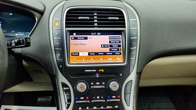 2019 Lincoln Nautilus Reserve AWD w/ Ultimate, Technology & Driver Assistance Packages - 22969119 - 16