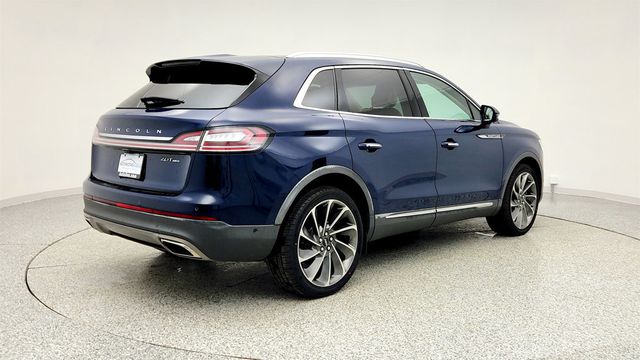 2019 Lincoln Nautilus Reserve AWD w/ Ultimate, Technology & Driver Assistance Packages - 22969119 - 4