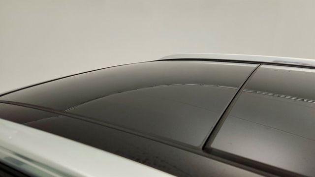 2019 Lincoln Nautilus Reserve AWD w/ Ultimate, Technology & Driver Assistance Packages - 22969119 - 8