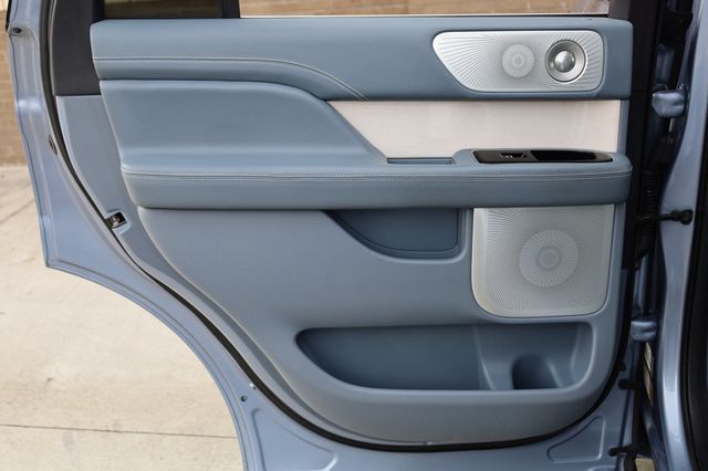 2019 Lincoln Navigator 4x4 Black Label - 22947444 - 16