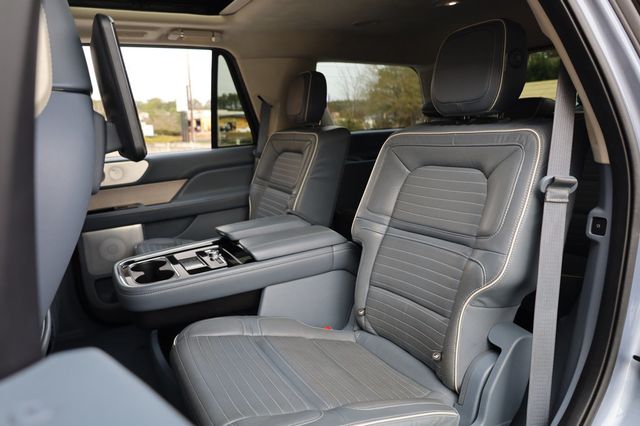 2019 Lincoln Navigator 4x4 Black Label - 22947444 - 19