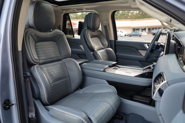 2019 Lincoln Navigator 4x4 Black Label - 22947444 - 25