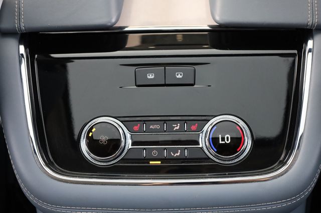 2019 Lincoln Navigator 4x4 Black Label - 22947444 - 44