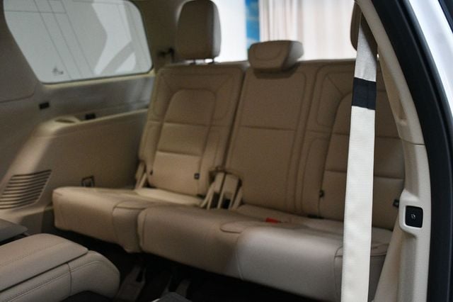 2019 Lincoln Navigator 4x4 Reserve - 22977729 - 41