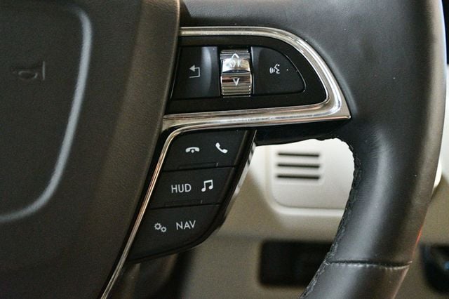 2019 Lincoln Navigator 4x4 Reserve - 22977729 - 44
