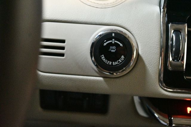 2019 Lincoln Navigator 4x4 Reserve - 22977729 - 56