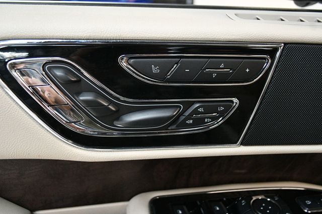 2019 Lincoln Navigator 4x4 Reserve - 22977729 - 65