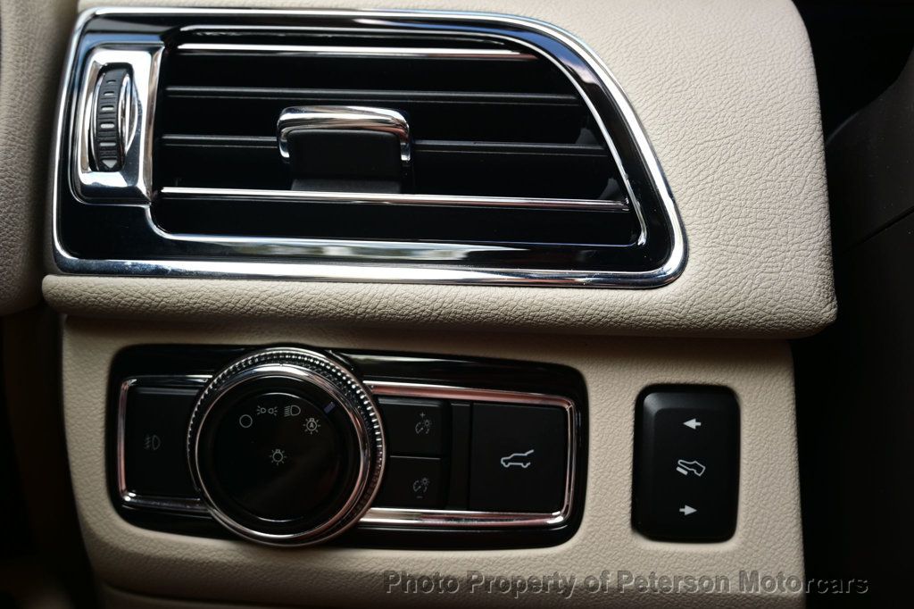 2019 Lincoln Navigator 4x4 Reserve - 22957229 - 24