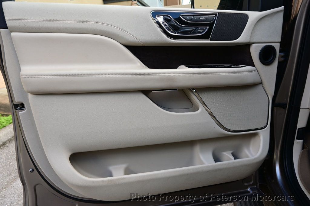 2019 Lincoln Navigator 4x4 Reserve - 22957229 - 51