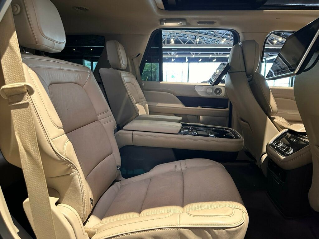 2019 Lincoln Navigator 4x4/Reserve/Htd&CldMassageSeats/PanoRoof/RearSeatEntertainment - 23022531 - 28