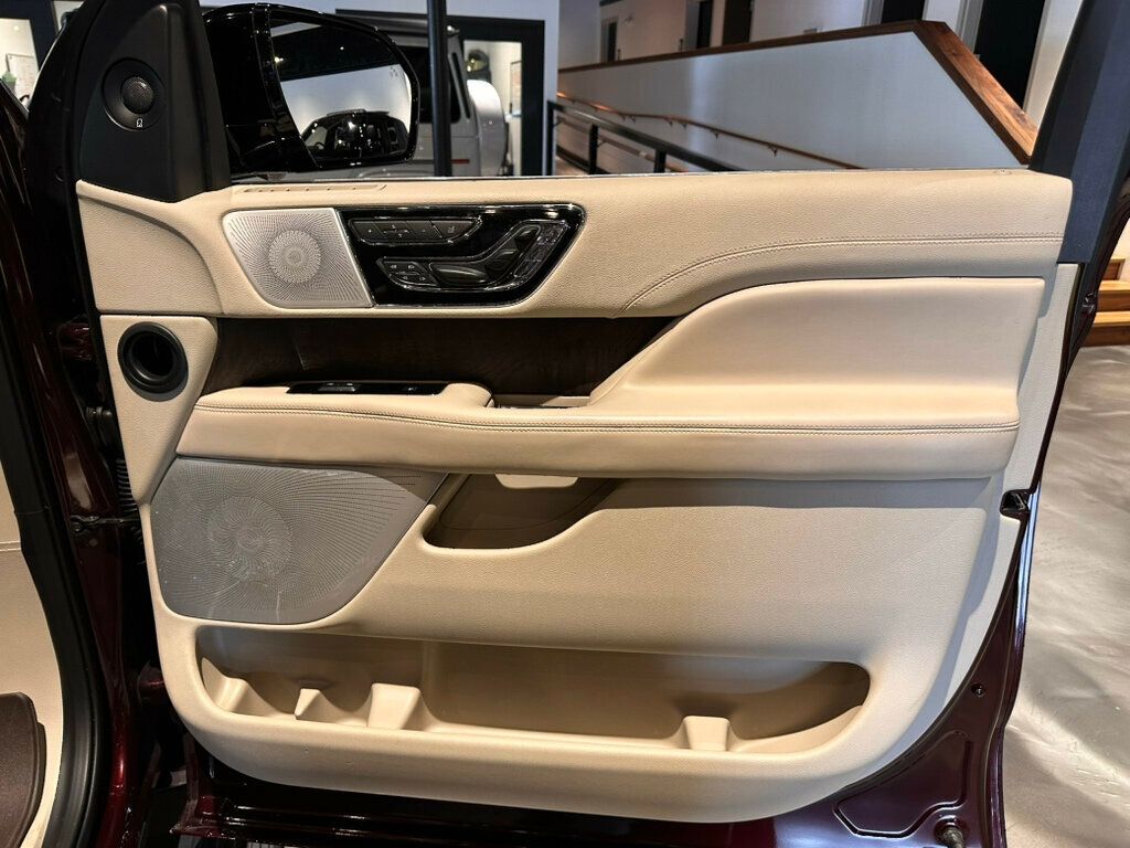 2019 Lincoln Navigator 4x4/Reserve/Htd&CldMassageSeats/PanoRoof/RearSeatEntertainment - 23022531 - 31