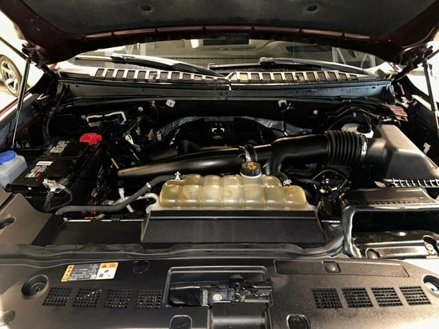 2019 Lincoln Navigator 4x4/Reserve/Htd&CldMassageSeats/PanoRoof/RearSeatEntertainment - 23022531 - 8