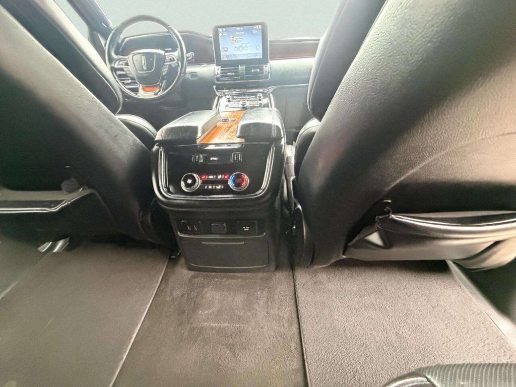 2019 Lincoln Navigator Base 4x4 4dr SUV - 23045398 - 29