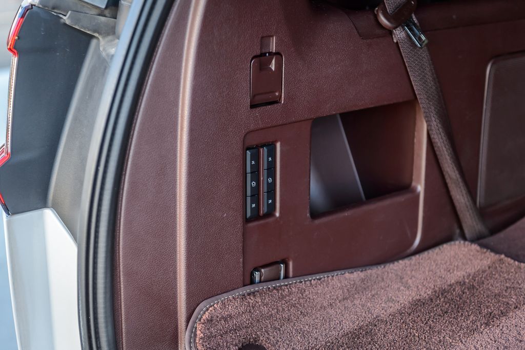 2019 Lincoln Navigator NAVIGATOR 4X4 BLACK LABEL WHITE ON MAHOGANY RED NAV QUADCAPTAINS - 22947084 - 11