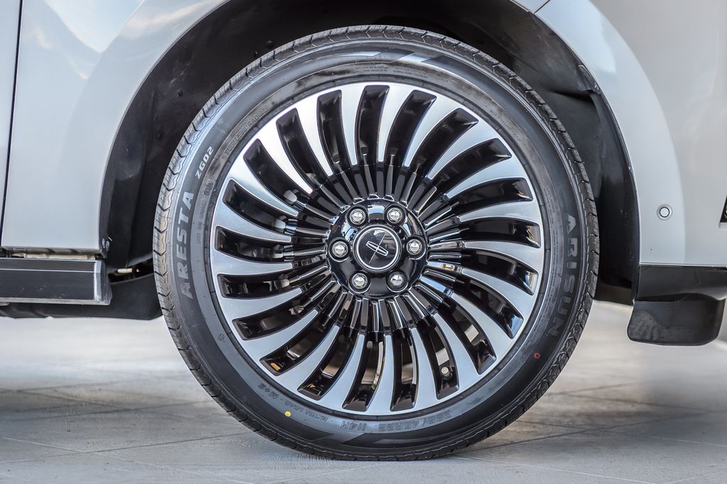 2019 Lincoln Navigator NAVIGATOR 4X4 BLACK LABEL WHITE ON MAHOGANY RED NAV QUADCAPTAINS - 22947084 - 16