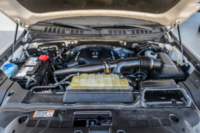 2019 Lincoln Navigator NAVIGATOR 4X4 BLACK LABEL WHITE ON MAHOGANY RED NAV QUADCAPTAINS - 22947084 - 17